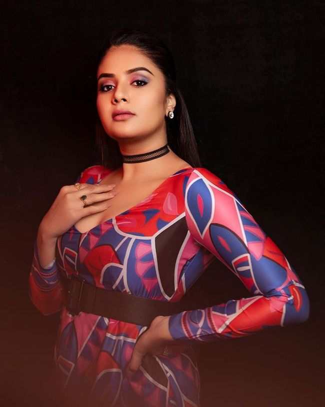 Vibrant Looks Of Sreemukhi In Colorful Outfit
